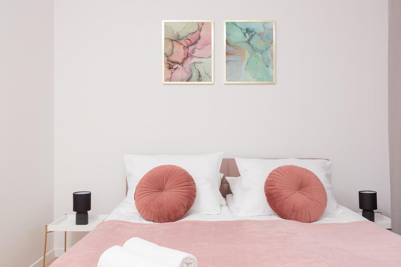 Stacja Wola Apartment Guminska By Noclegi Renters Warszawa Eksteriør bilde