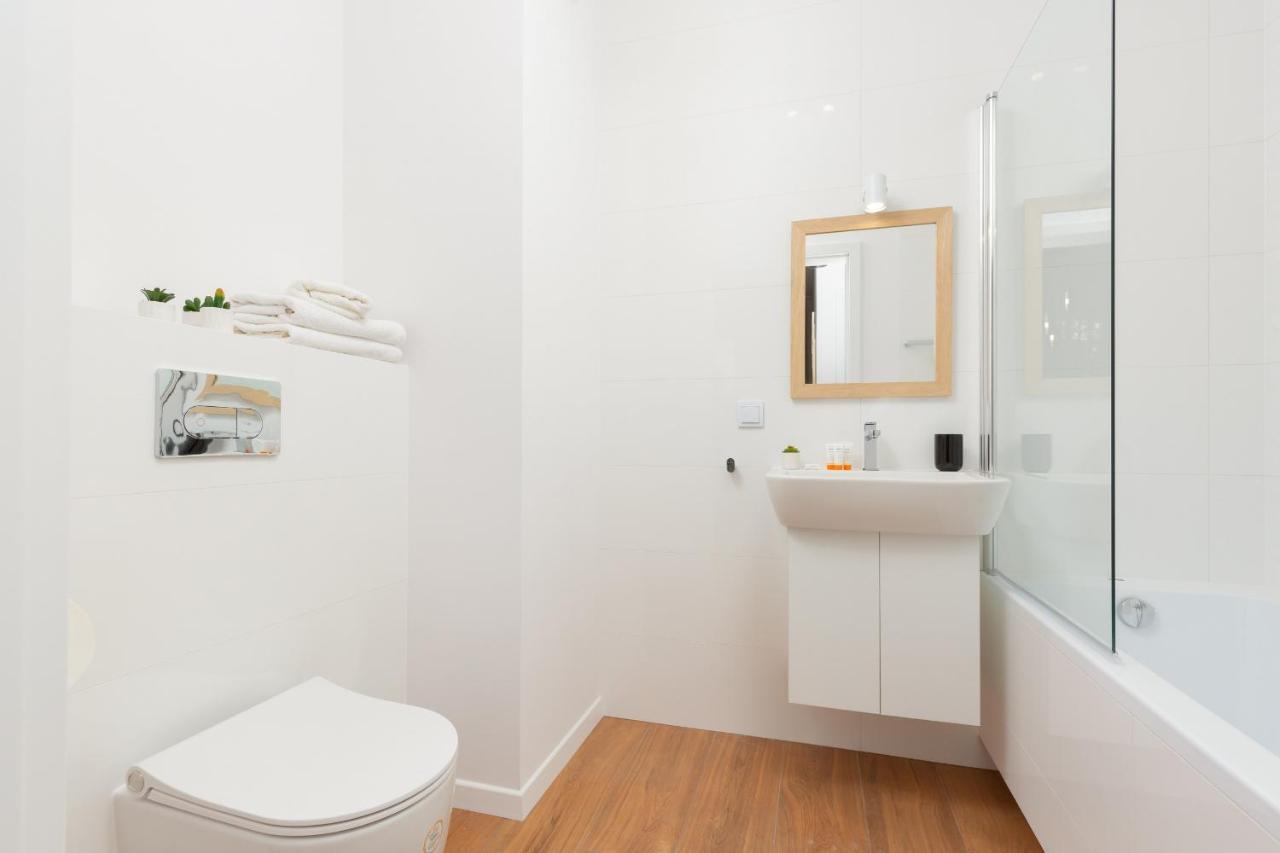 Stacja Wola Apartment Guminska By Noclegi Renters Warszawa Eksteriør bilde