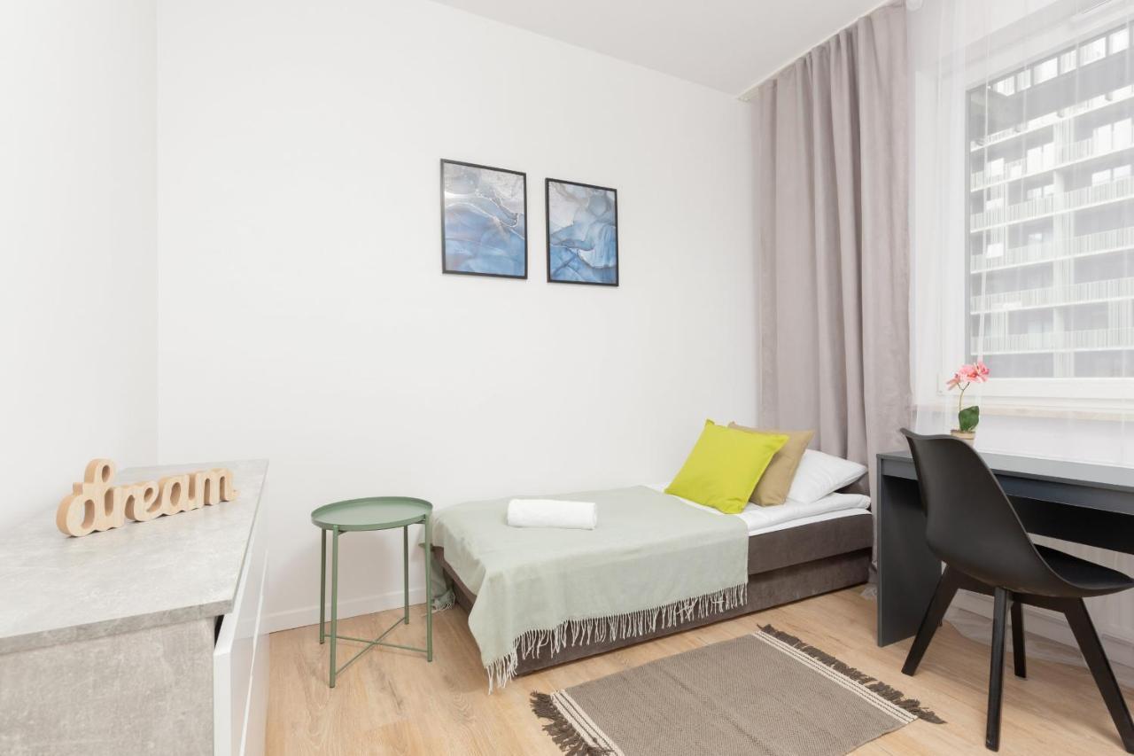 Stacja Wola Apartment Guminska By Noclegi Renters Warszawa Eksteriør bilde